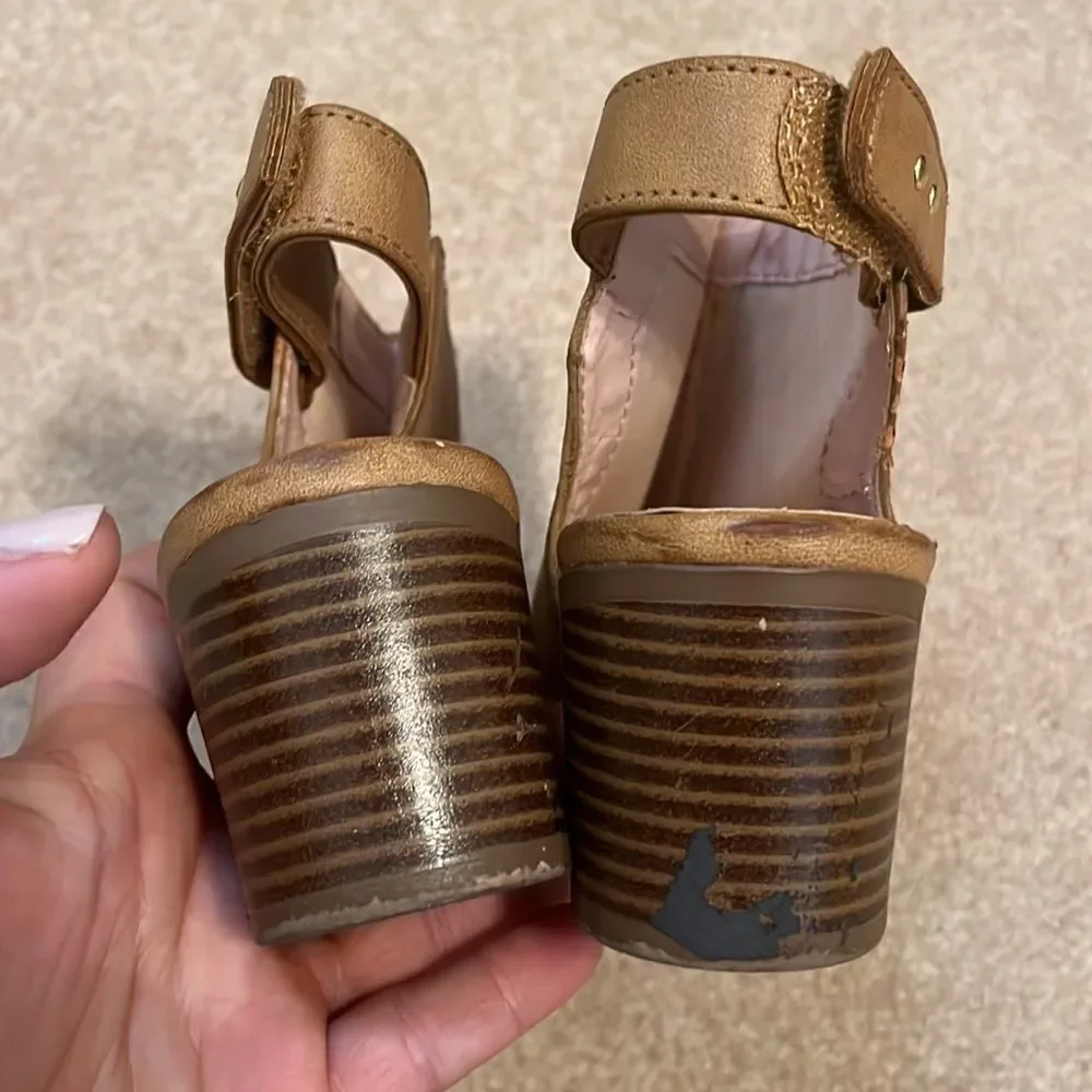 CITYCLASSIFIED Tan Peep Toe Ankle Booties.  Size 6.5